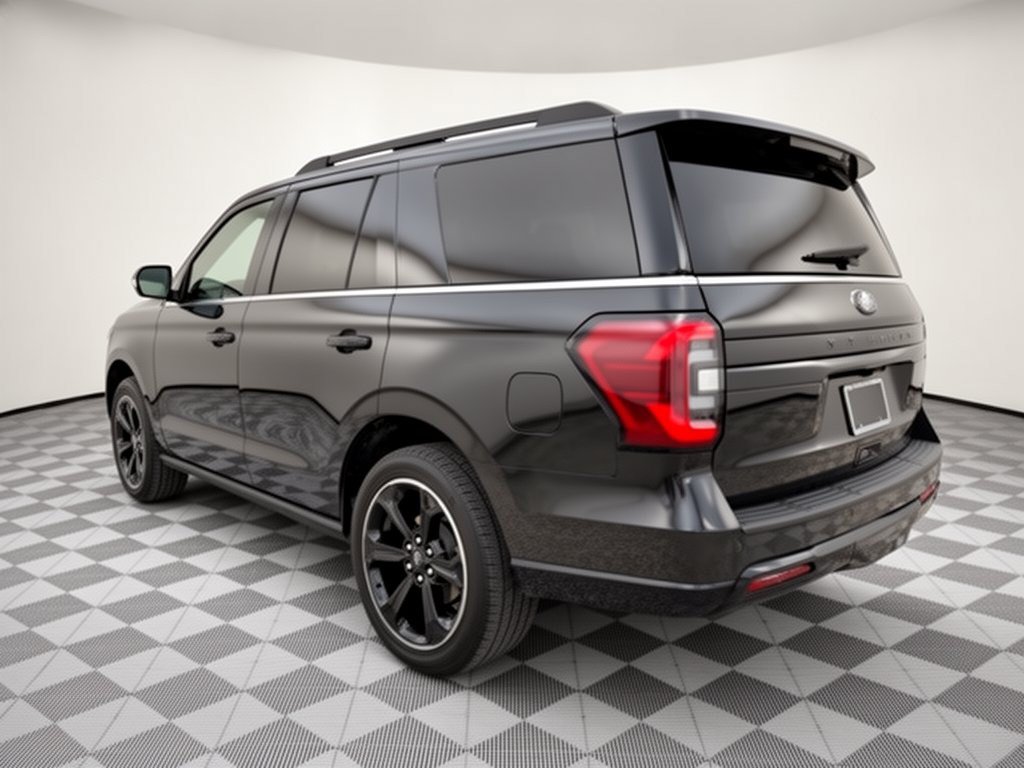 Used 2023 Ford Expedition Limited RWD image 3