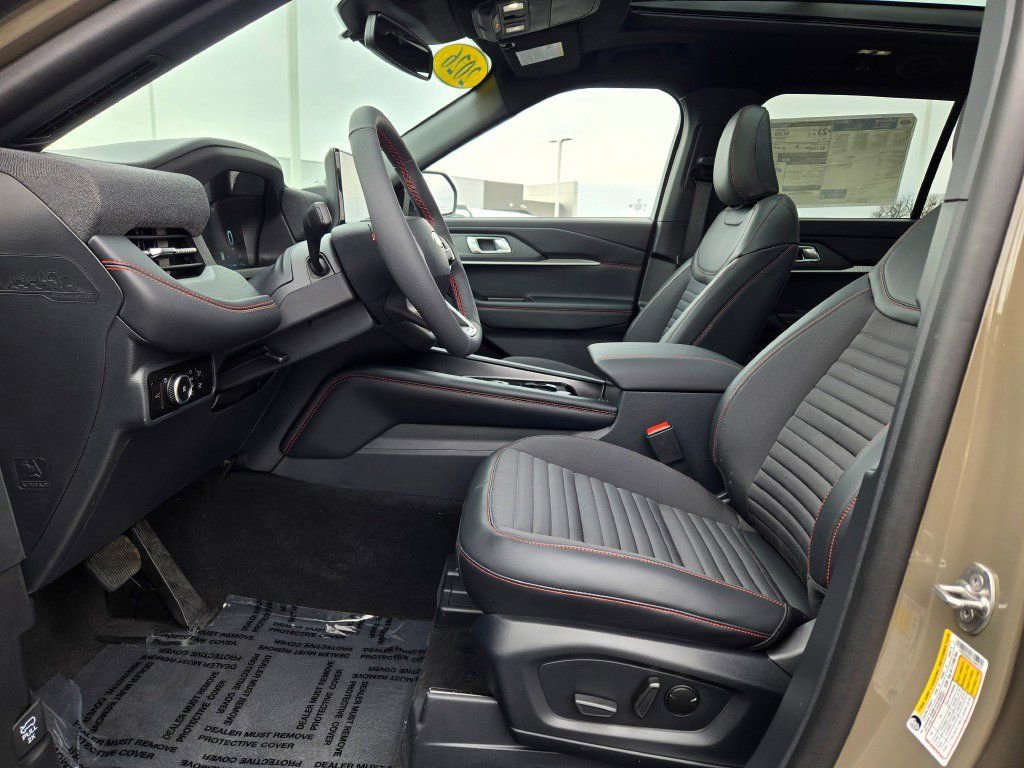 New 2026 Ford Explorer ST-Line w/ ST-Line Street Pack image 23
