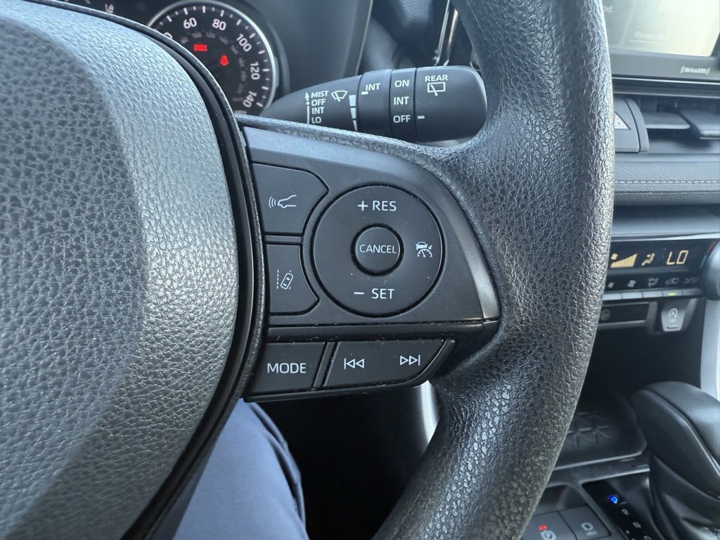 Used 2022 Toyota RAV4 XLE image 20