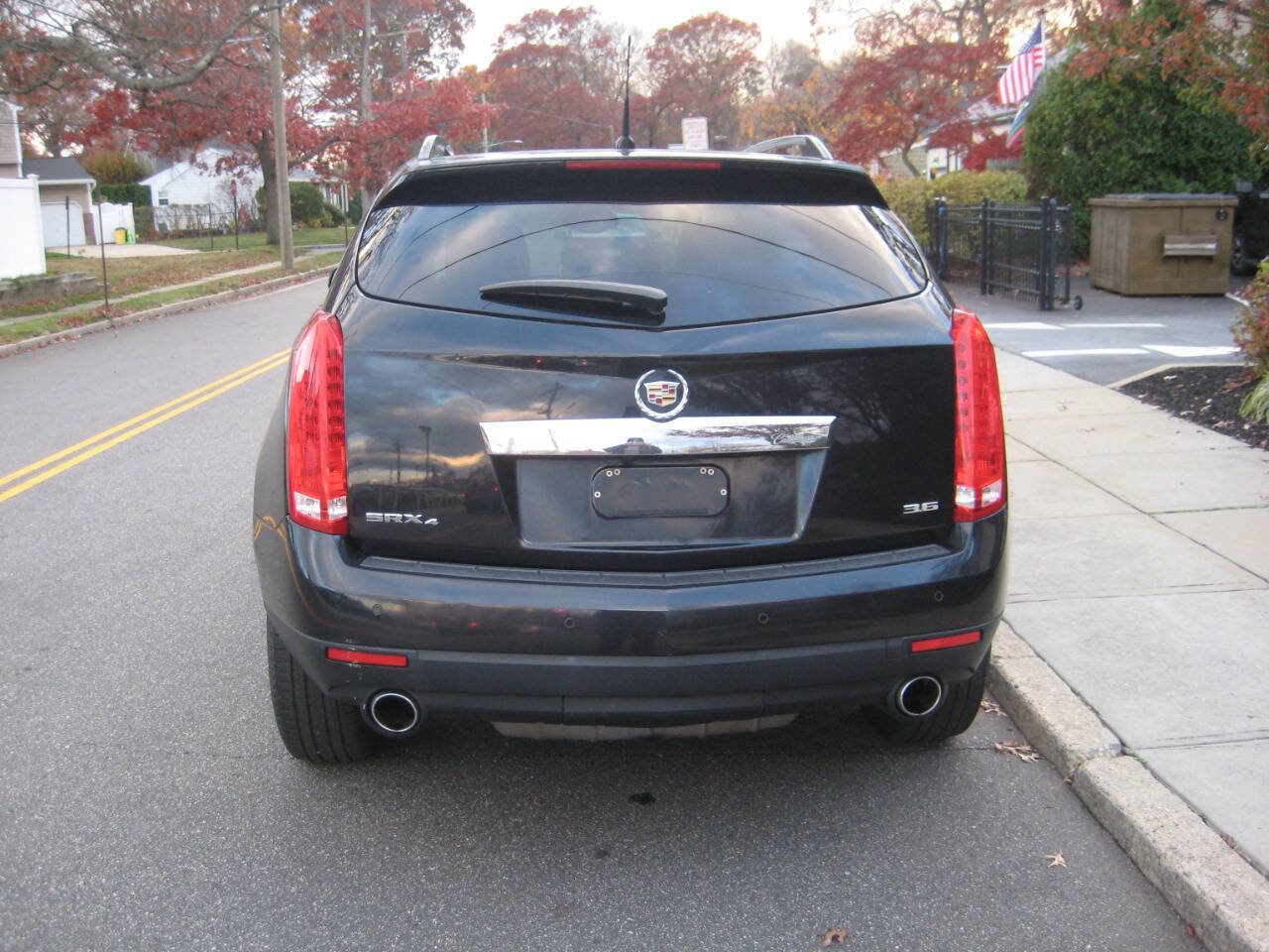 Used 2012 Cadillac SRX Luxury image 5