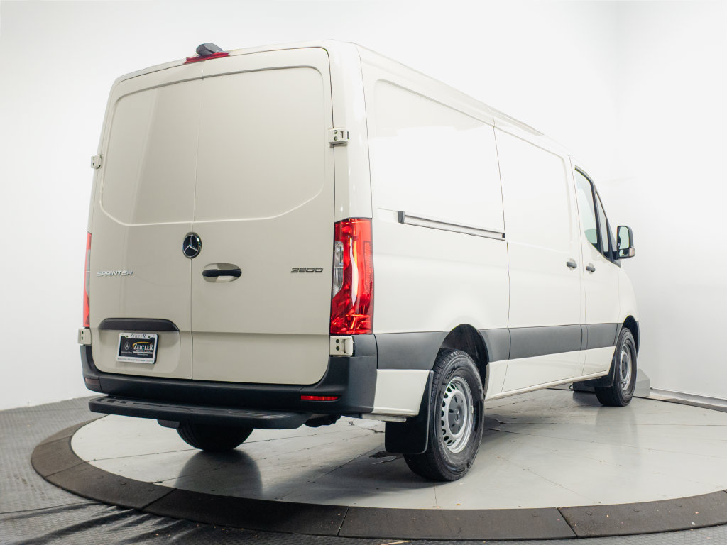 Used 2025 Mercedes-Benz Sprinter 2500 image 21