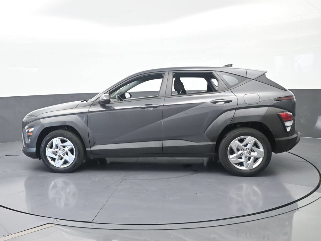 Used 2024 Hyundai Kona SE FWD image 3
