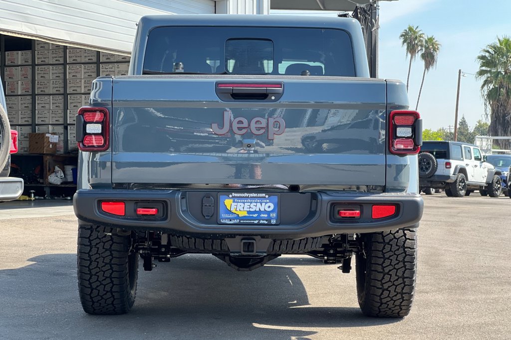 New 2026 Jeep Gladiator Rubicon w/ Steel Bumper Group AWD/4WD image 5