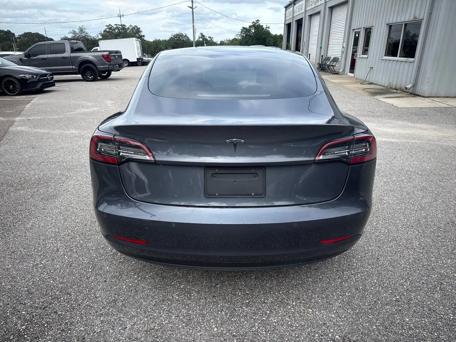 Used 2022 Tesla Model 3 Standard Range RWD image 9