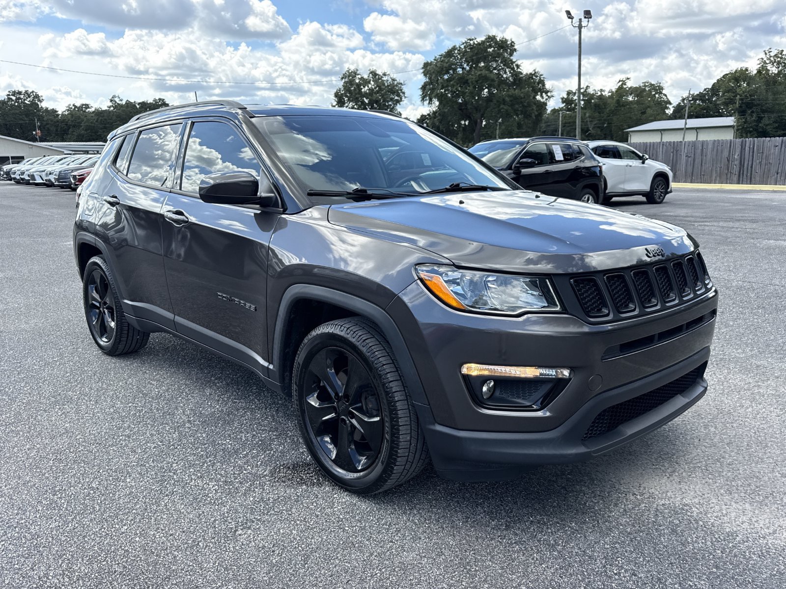 Used 2019 Jeep Compass Latitude FWD image 8