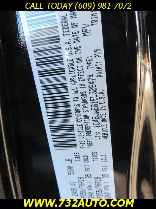 Used 2014 Jeep Wrangler Unlimited Sahara image 32