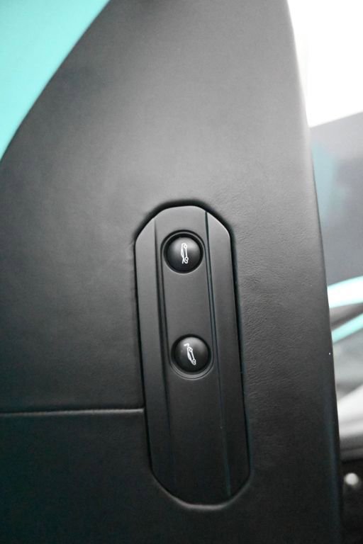 Used 2022 McLaren GT image 24