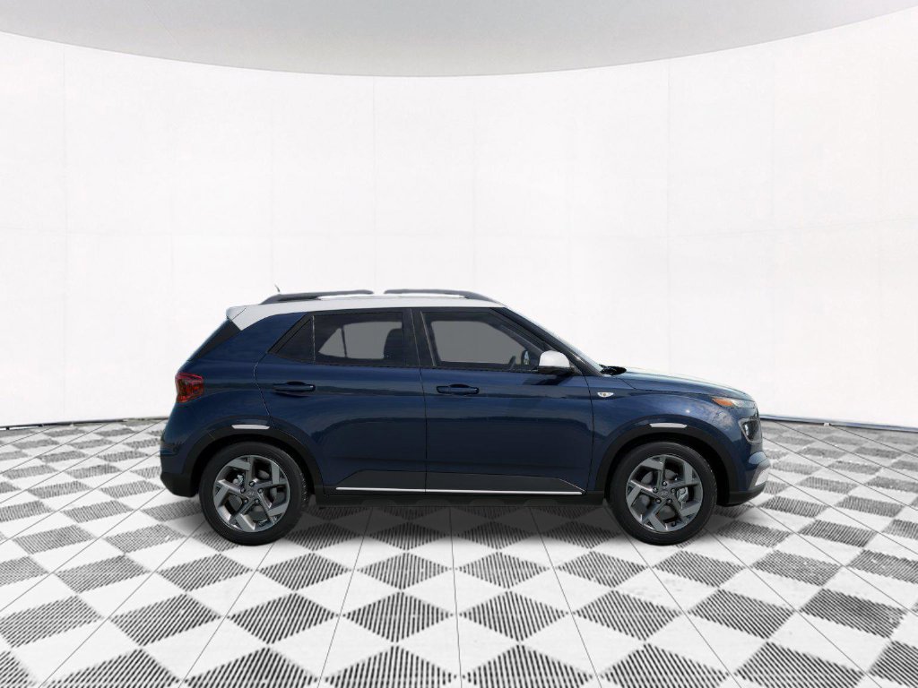 New 2026 Hyundai Venue SEL FWD image 10