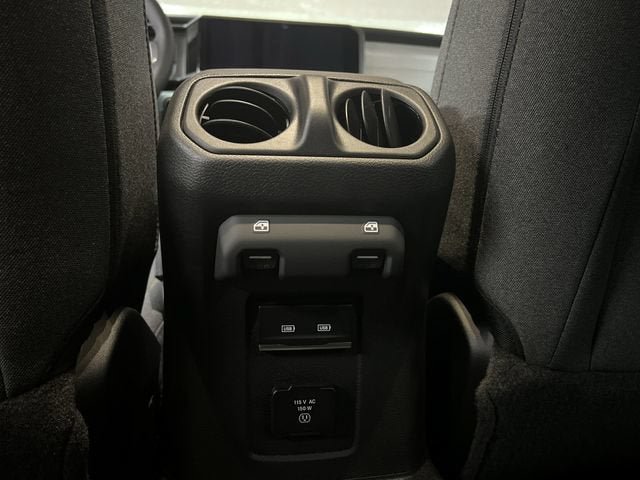 Used 2025 Jeep Wrangler Unlimited Sahara w/ Safety Group AWD/4WD image 20