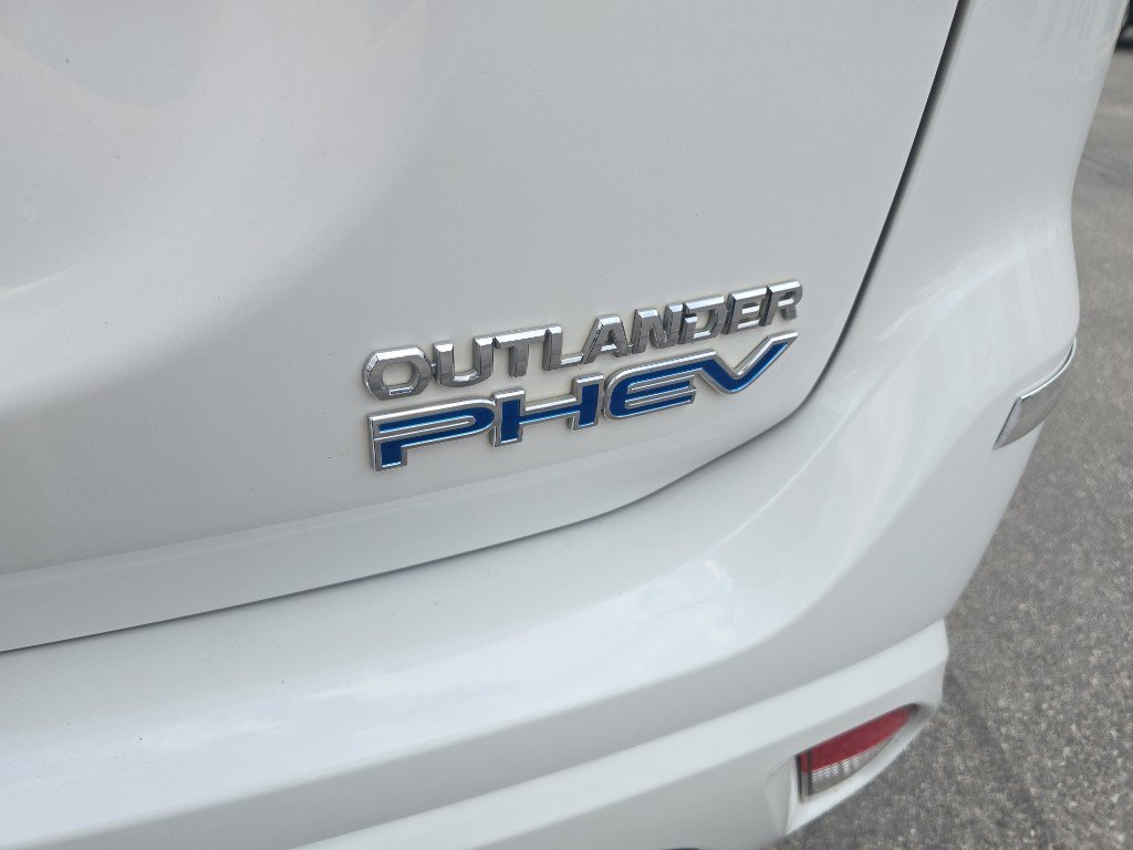 Used 2018 Mitsubishi Outlander SEL image 11