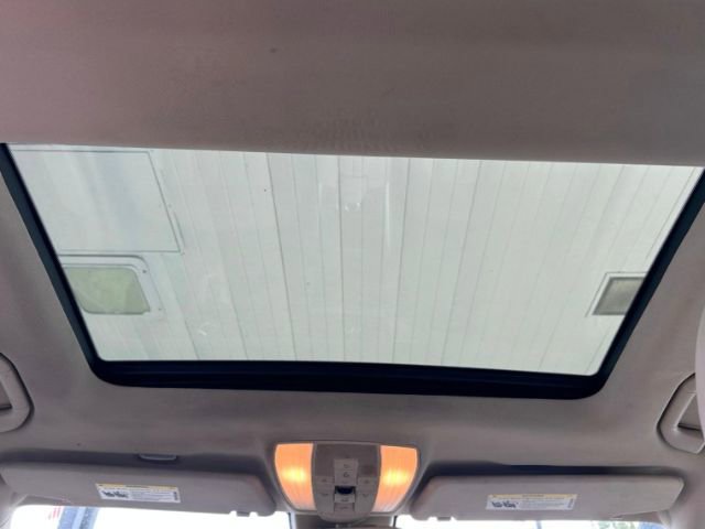 Used 2016 Mercedes-Benz E 400 Sedan w/ Lighting Package image 10