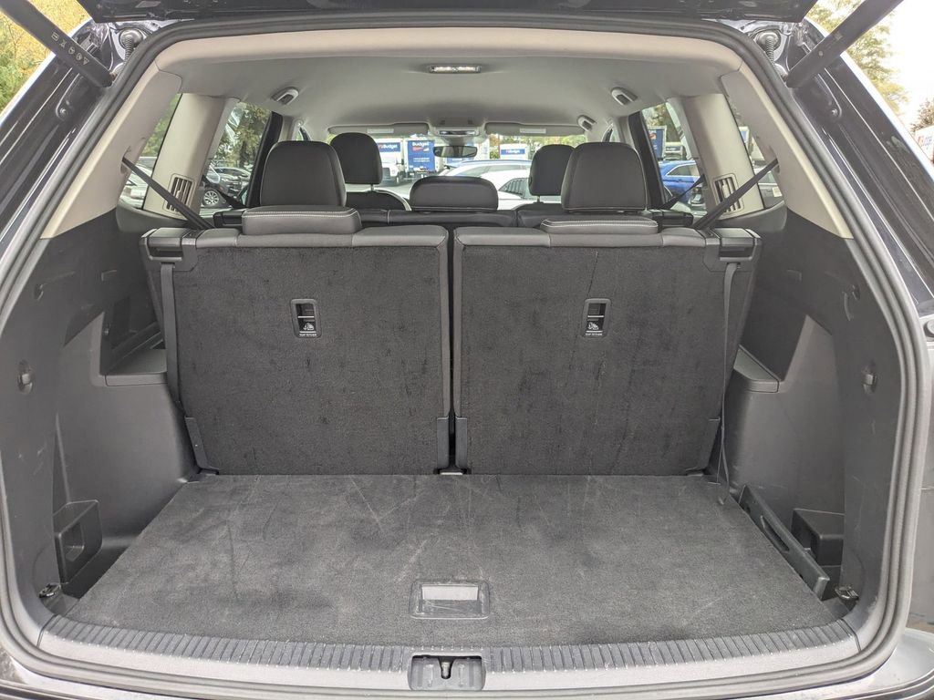 Used 2025 Volkswagen Atlas SE image 26