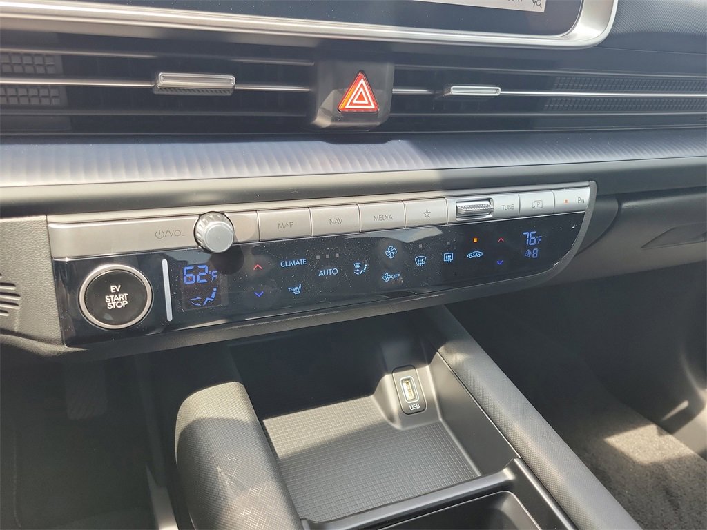 Used 2024 Hyundai Ioniq 6 SE image 28