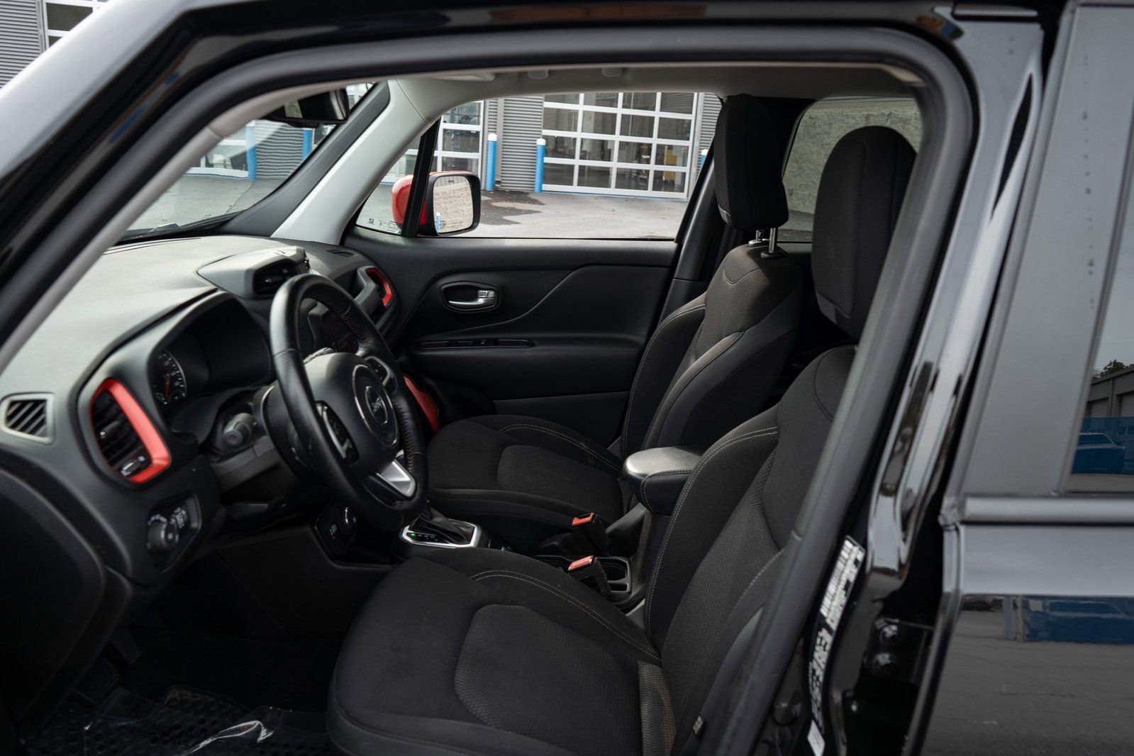 Used 2023 Jeep Renegade Latitude w/ Sun/Sound Group image 14