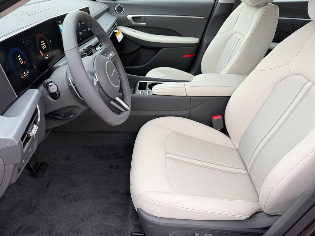 New 2026 Hyundai Sonata SEL FWD image 10