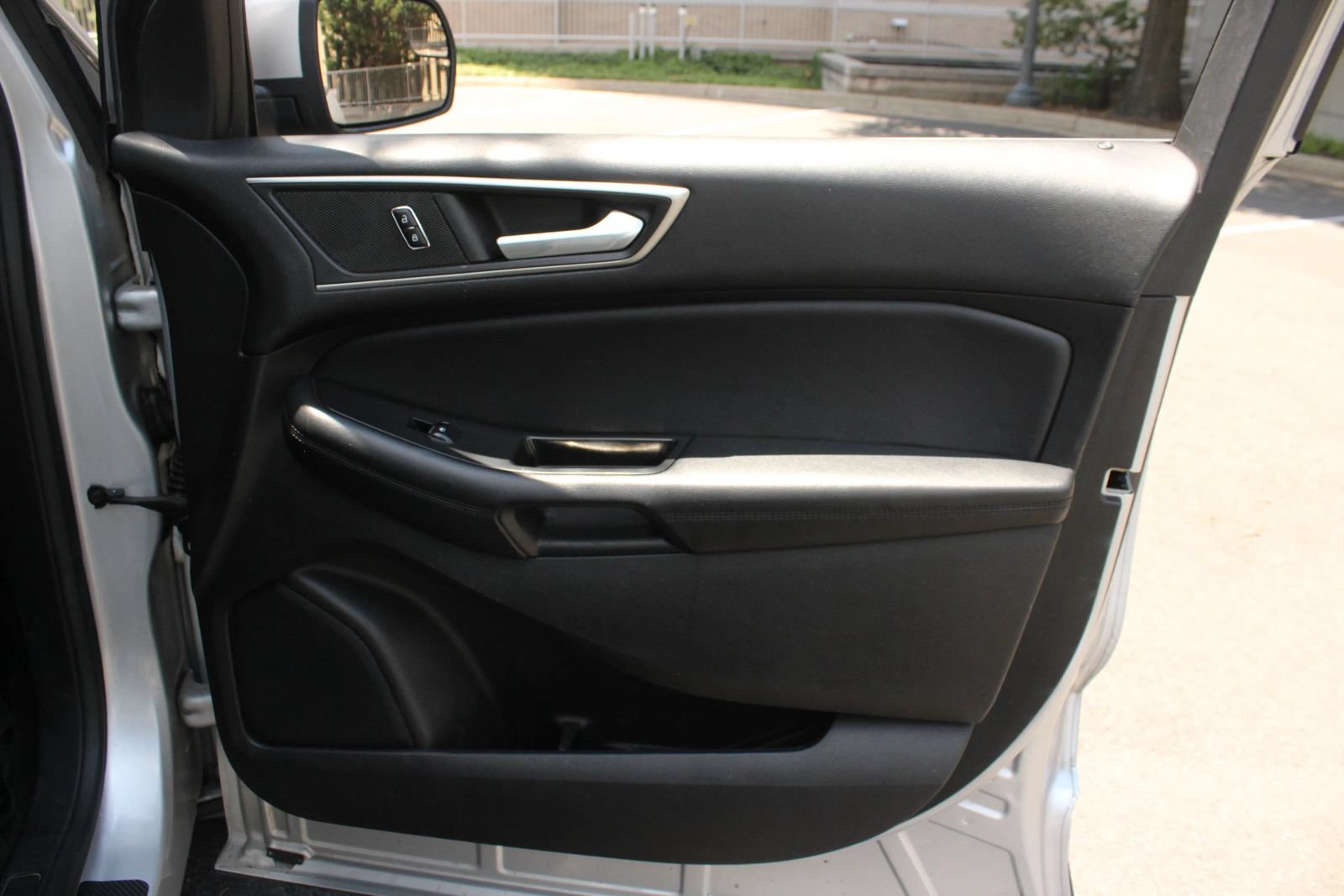 Used 2015 Ford Edge SEL w/ Equipment Group 201A AWD/4WD image 23