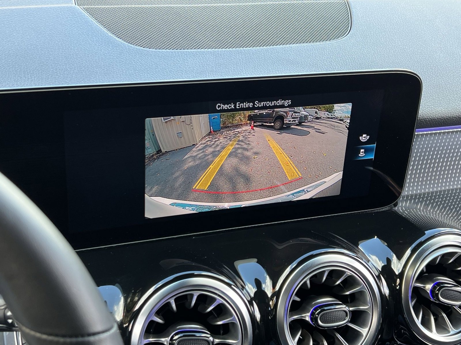Certified 2022 Mercedes-Benz GLB 250 4MATIC image 17