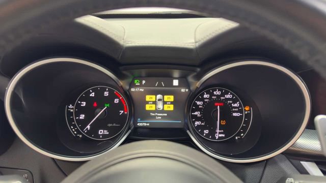 Used 2022 Alfa Romeo Stelvio Veloce image 27