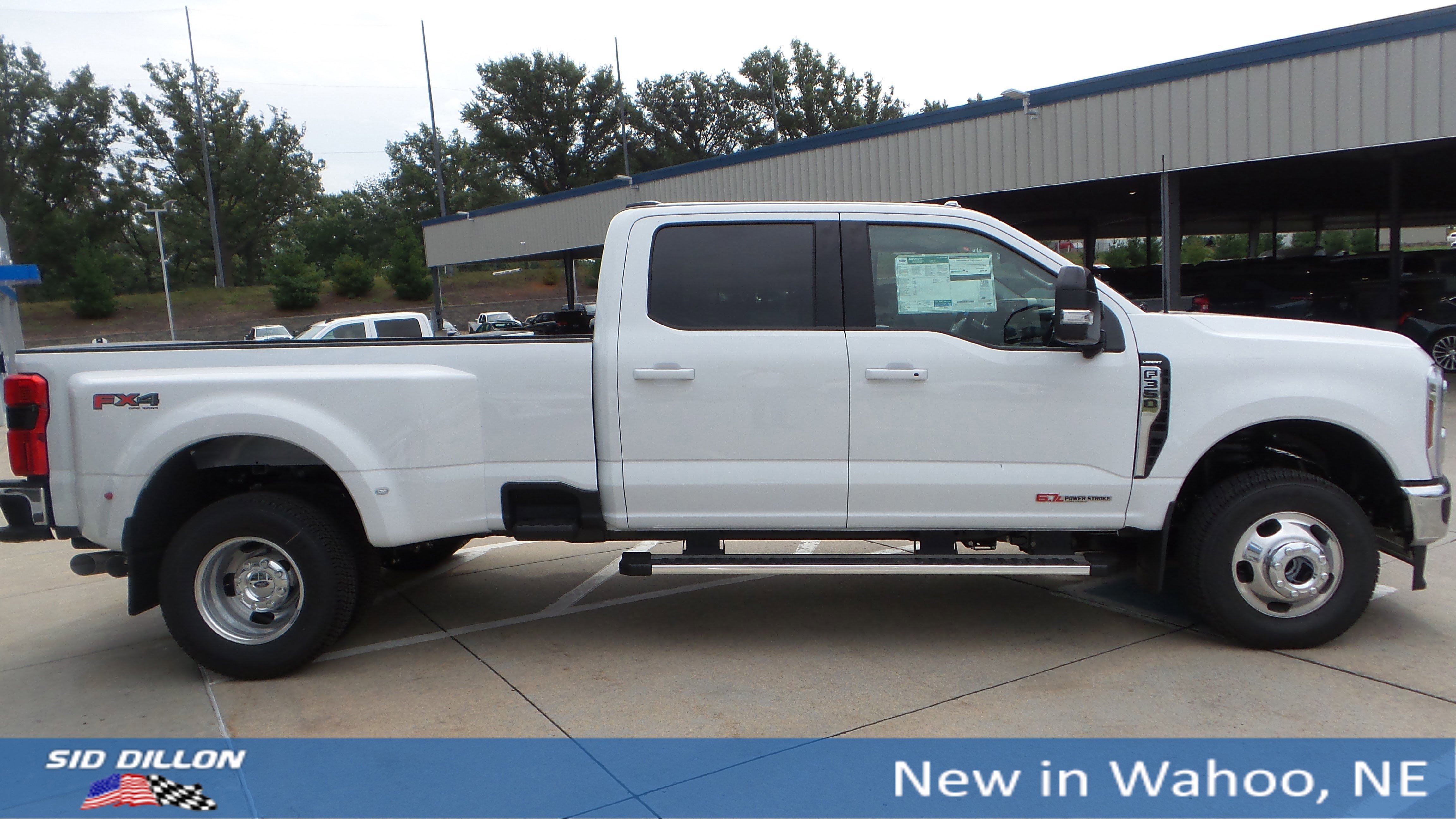 New 2026 Ford F350 4x4 Crew Cab DRW Super Duty image 7