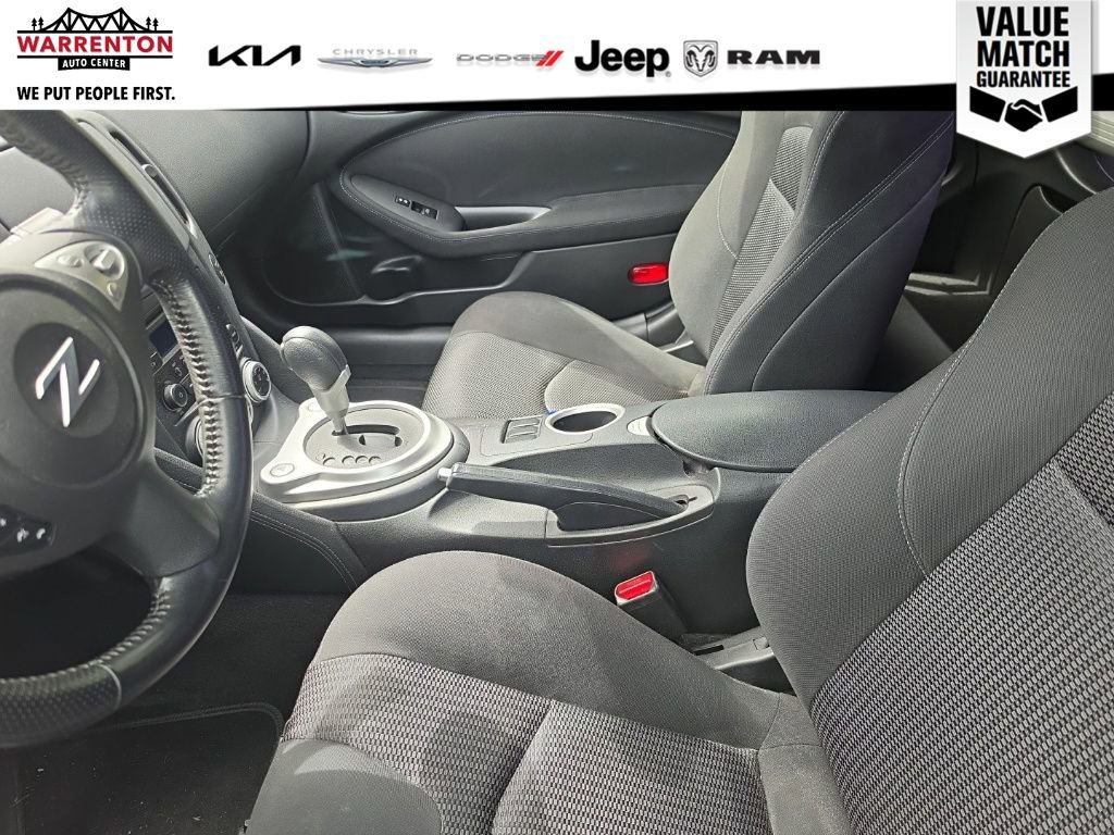 Used 2016 Nissan 370Z Coupe RWD image 8