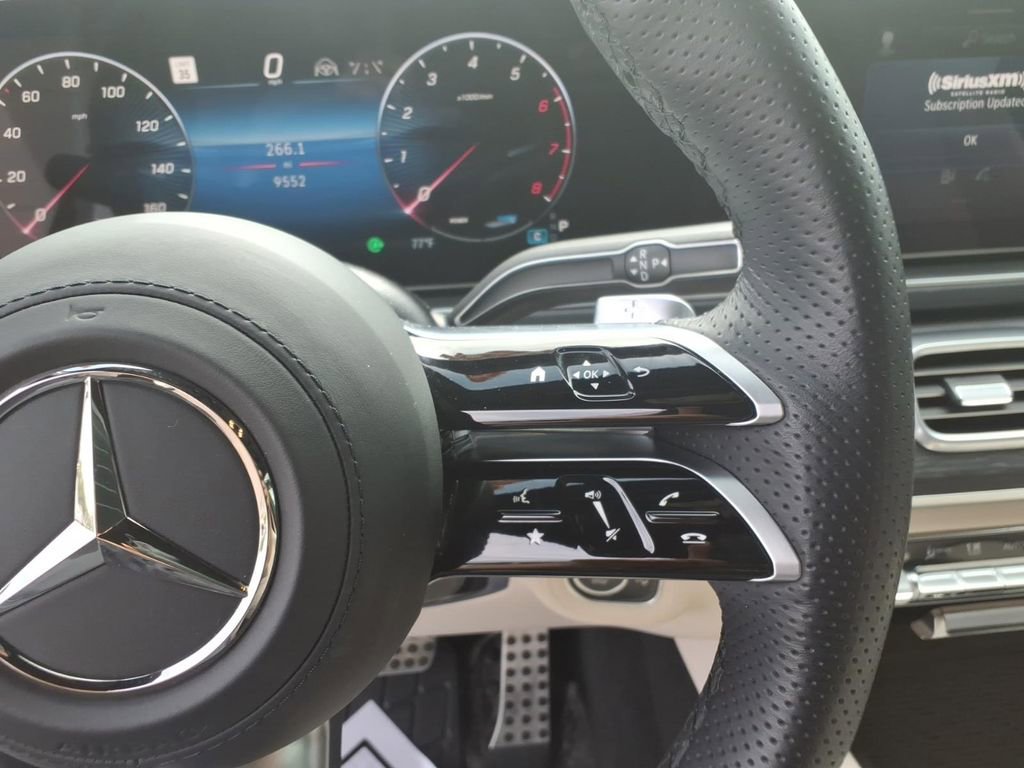 Used 2025 Mercedes-Benz GLS 450 4MATIC image 22
