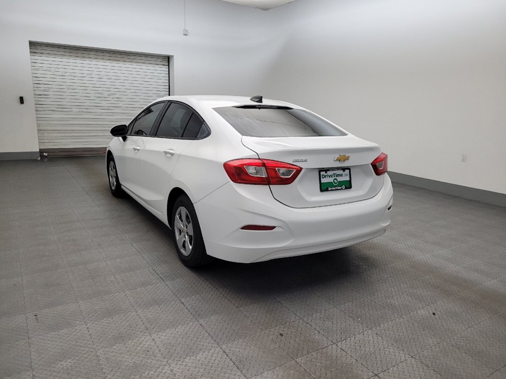 Used 2017 Chevrolet Cruze LS FWD image 5