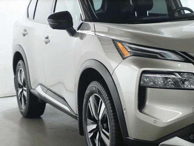 Used 2022 Nissan Rogue Platinum w/ Head-Up Display Package image 8