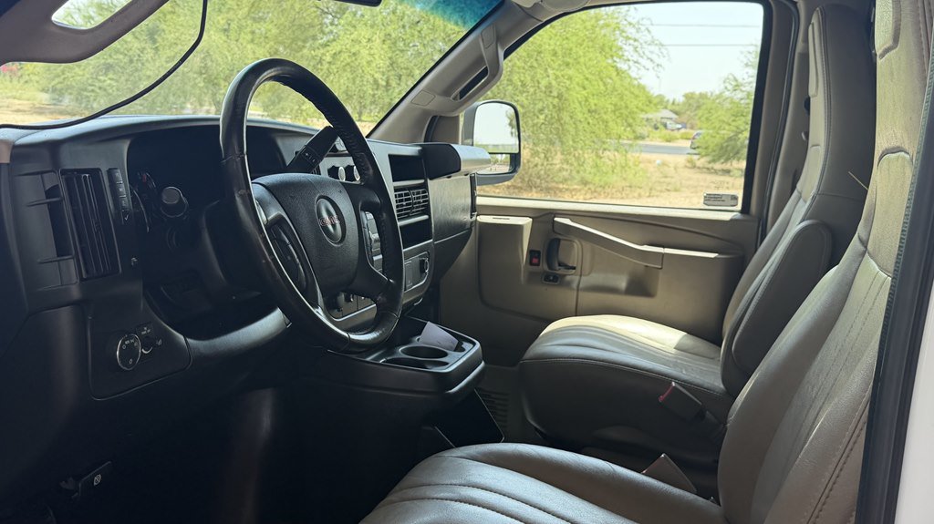 Used 2023 GMC Savana 2500 w/ Driver Convenience Package RWD image 19