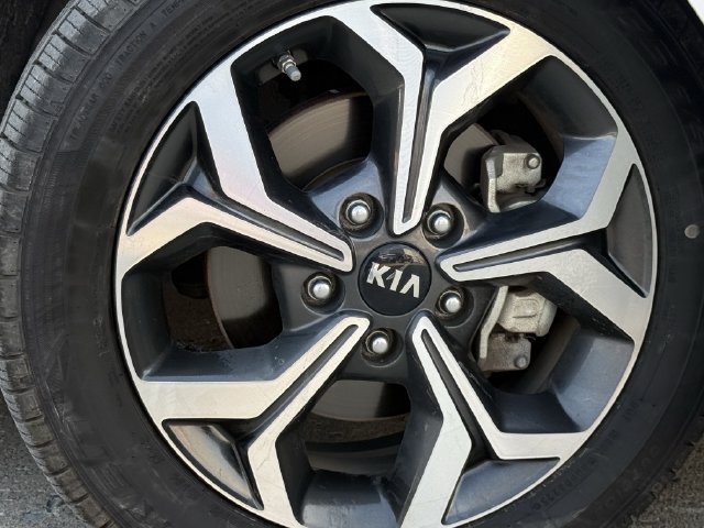 Used 2021 Kia Forte LXS FWD image 9