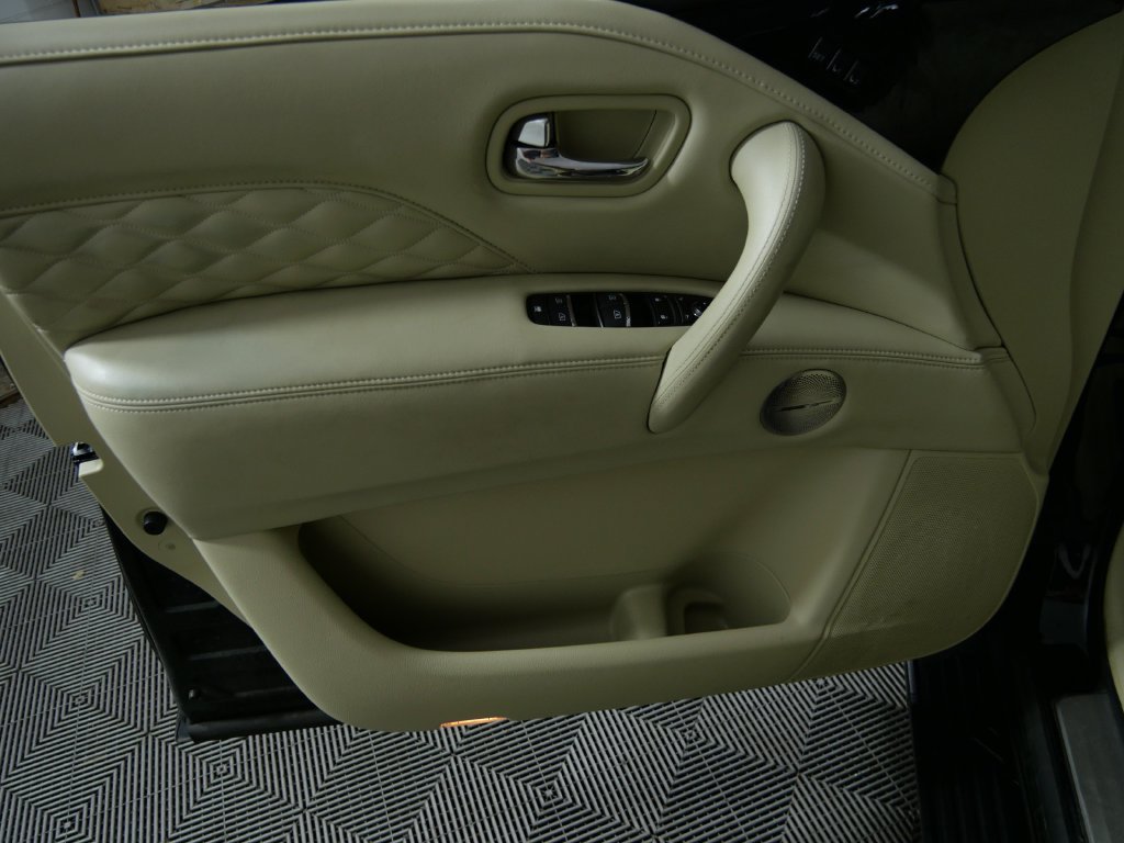 Used 2024 INFINITI QX80 Sensory AWD/4WD image 16