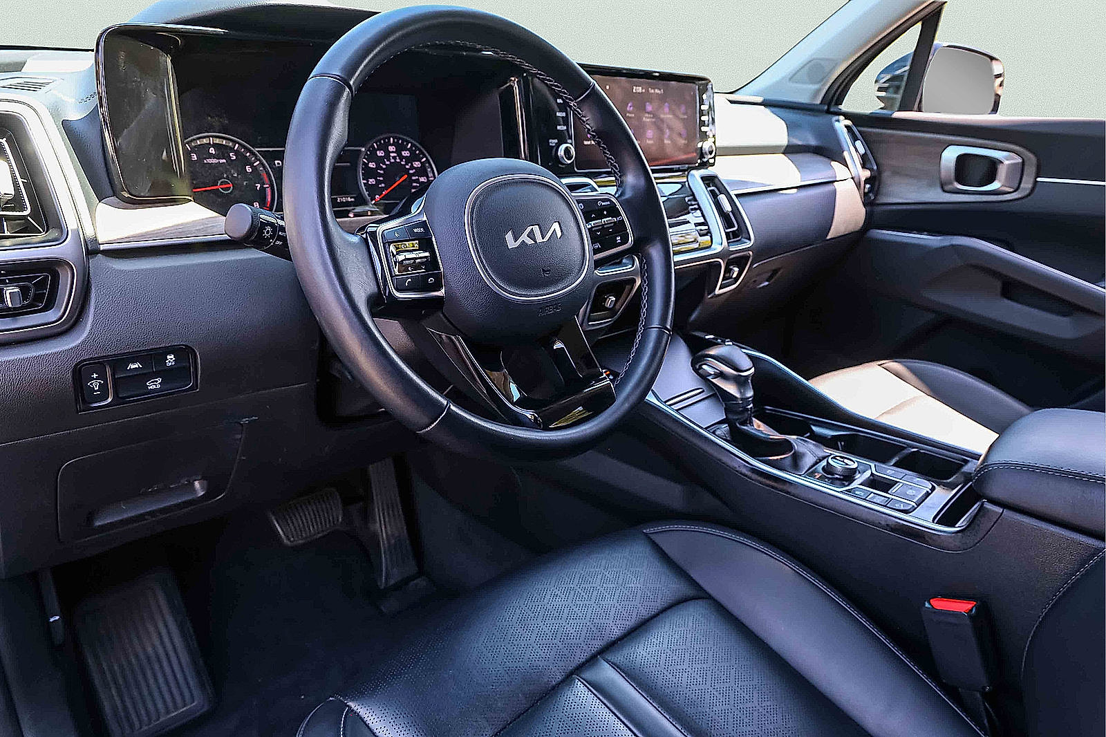 Certified 2023 Kia Sorento X-Line EX AWD/4WD image 7