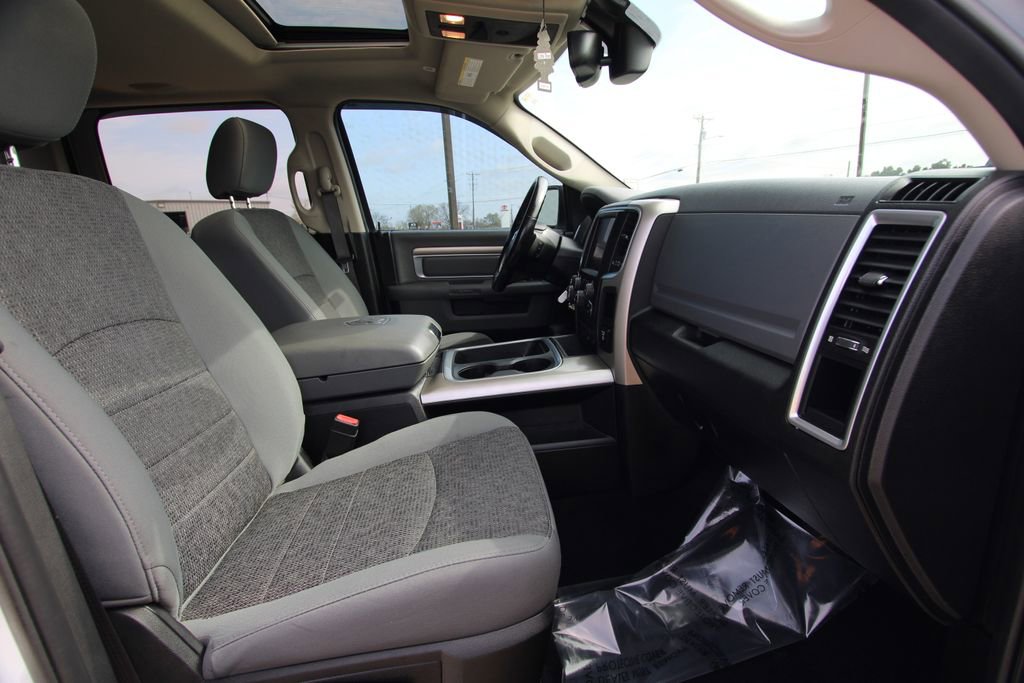 Used 2019 RAM 1500 Classic Warlock AWD/4WD image 9