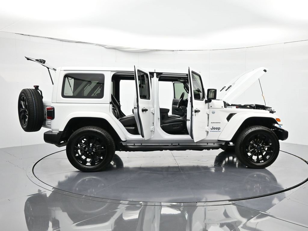 Used 2024 Jeep Wrangler Unlimited Sahara w/ Safety Group image 50