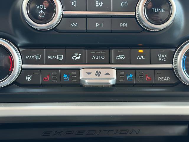 Used 2024 Ford Expedition Max Limited image 29