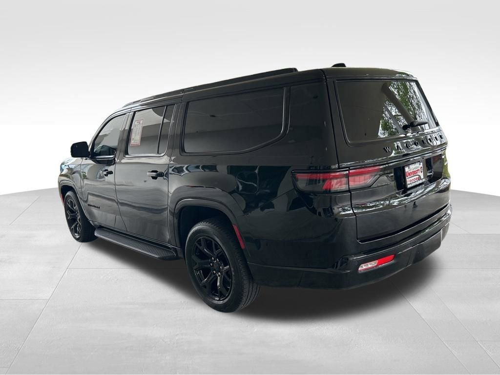 Used 2025 Jeep Wagoneer L Series II image 4