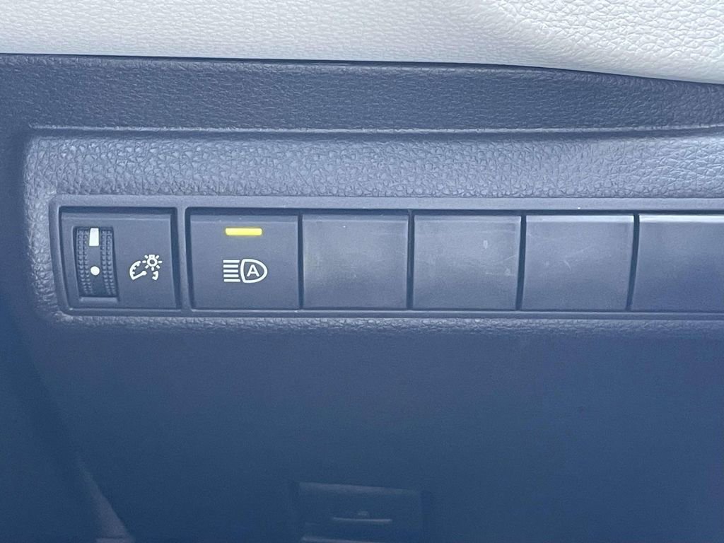 Used 2026 Toyota Corolla LE image 23