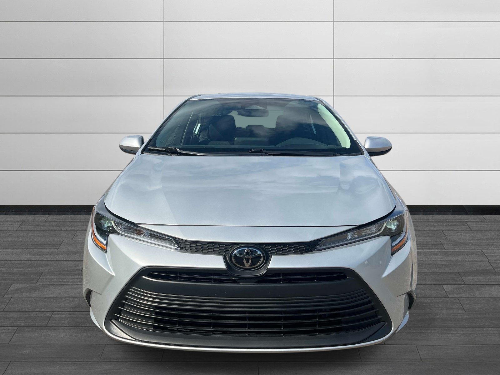 Used 2026 Toyota Corolla LE FWD image 9