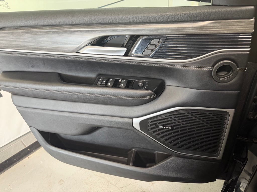 Used 2024 Jeep Wagoneer Series II AWD/4WD image 14