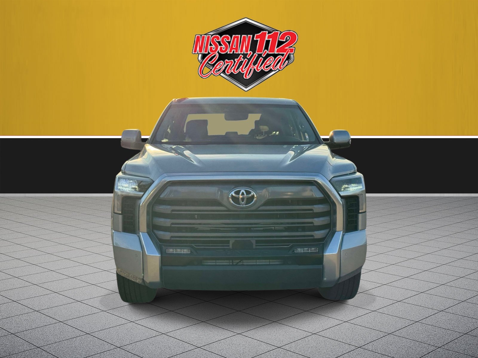 Used 2023 Toyota Tundra Limited w/ Power Package AWD/4WD image 3