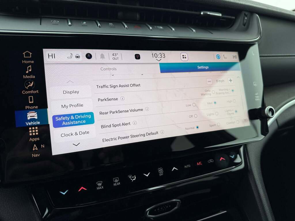 New 2026 Jeep Grand Cherokee Altitude image 31