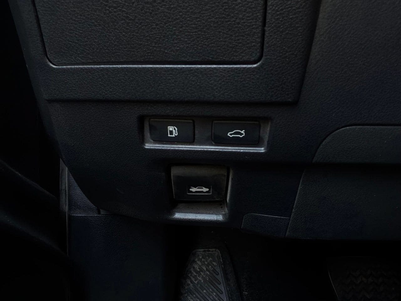 Used 2025 Lexus ES 350 w/ Accessory Package (Z1) FWD image 24