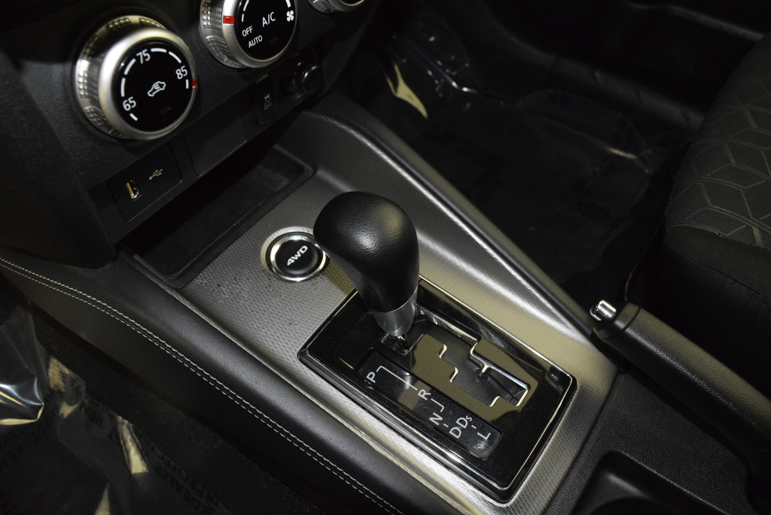 Used 2023 Mitsubishi Outlander Sport ES AWD/4WD image 29