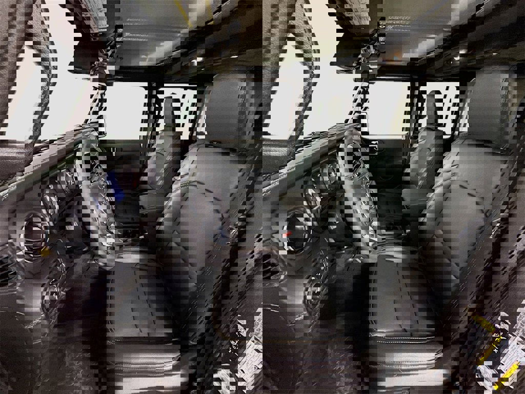 Used 2025 Jeep Wrangler Sahara w/ Safety Group image 14