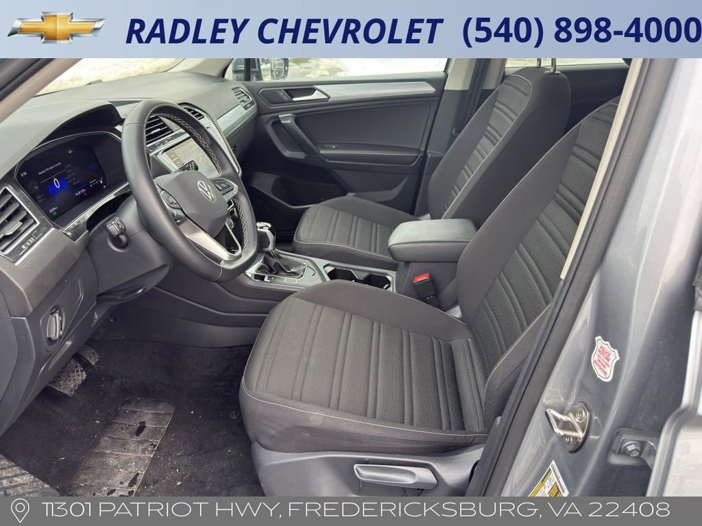 Used 2024 Volkswagen Tiguan S image 30