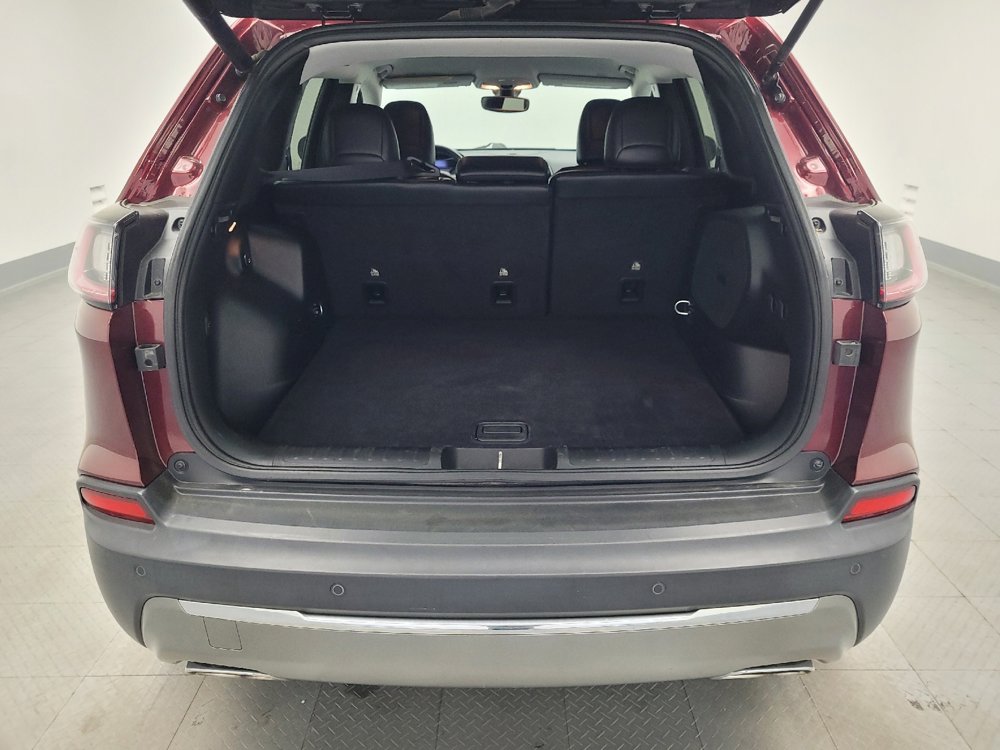 Used 2019 Jeep Cherokee Limited image 29