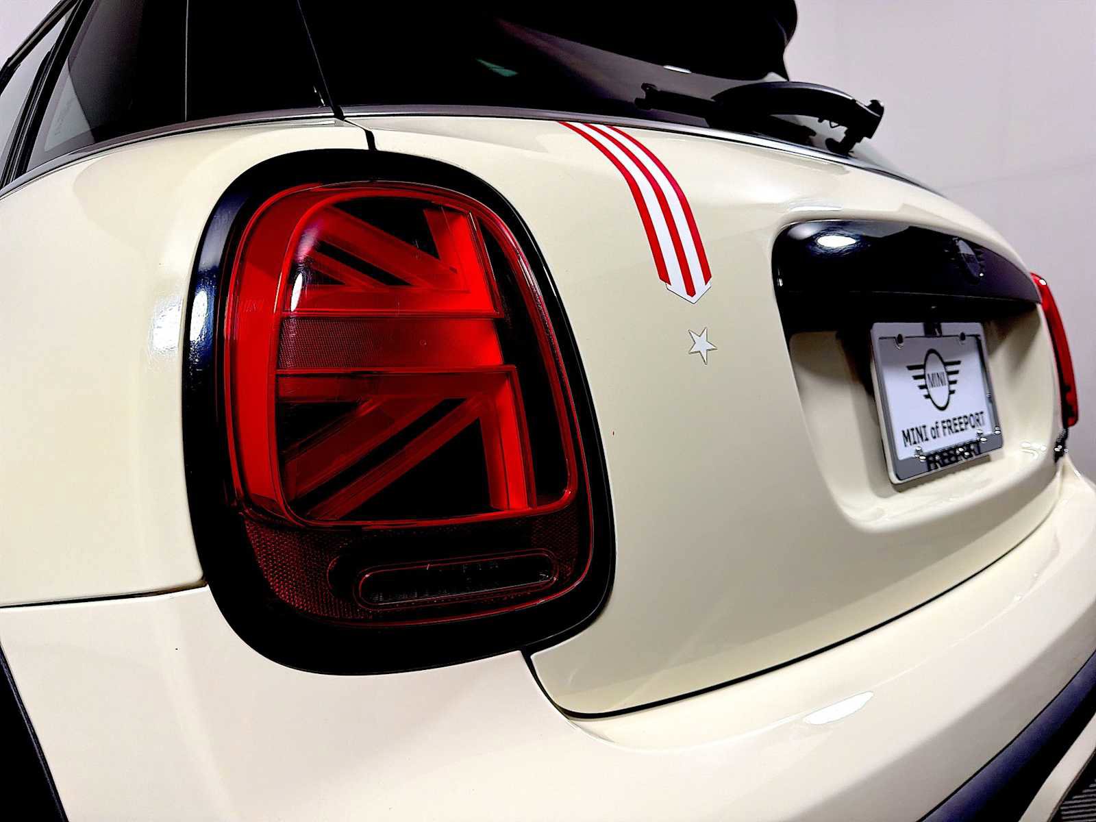 Used 2023 MINI Cooper S image 28