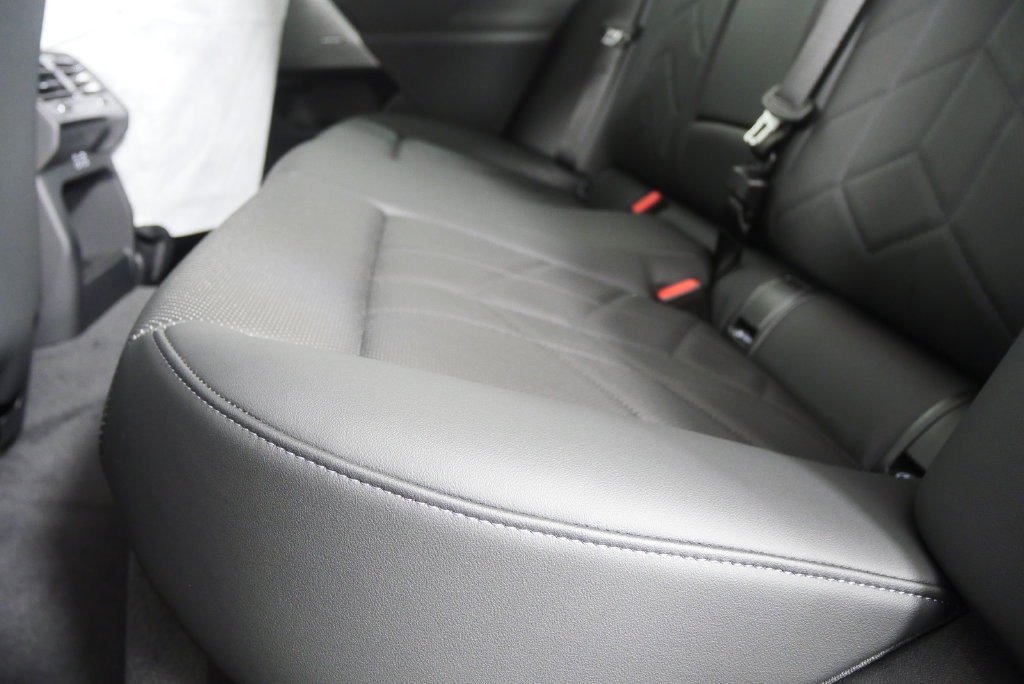 Used 2026 BMW 530i w/ M Sport Package RWD image 15