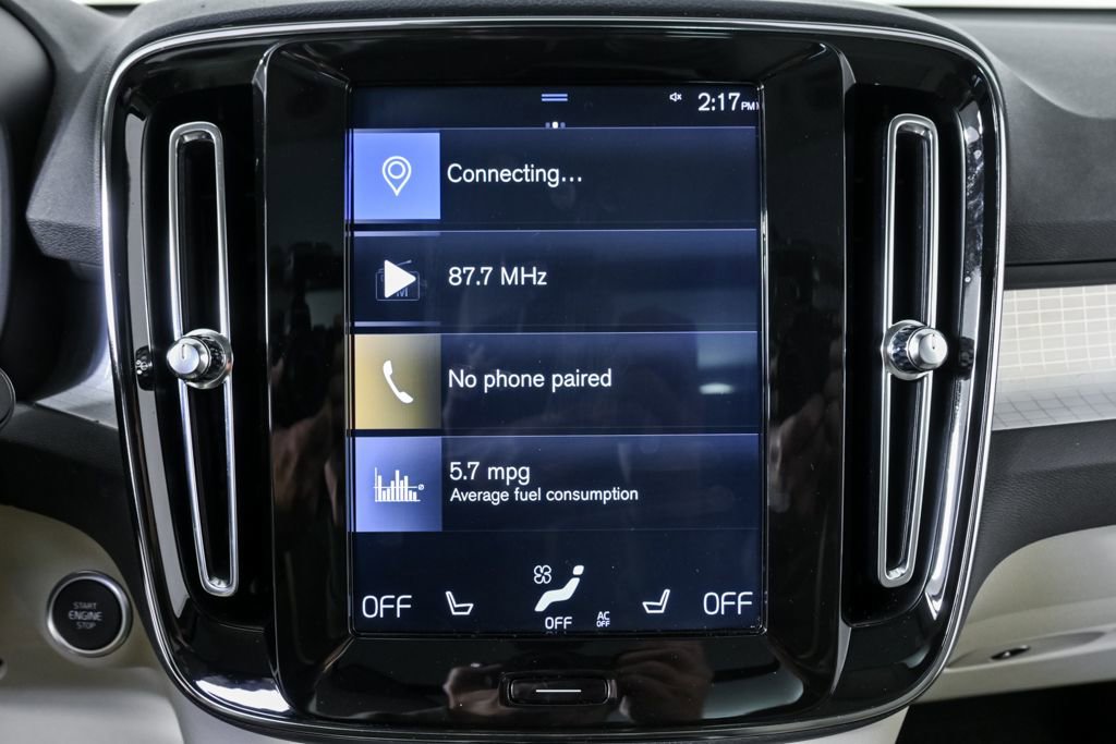 Used 2019 Volvo XC40 T5 Momentum image 15