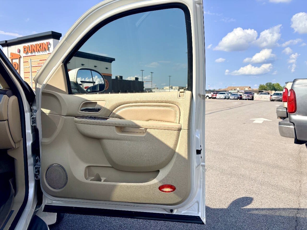 Used 2014 Cadillac Escalade Luxury AWD/4WD image 36