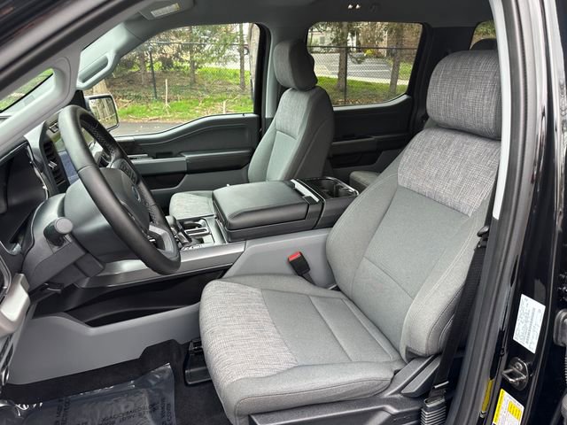 Used 2023 Ford F150 Lightning XLT image 31
